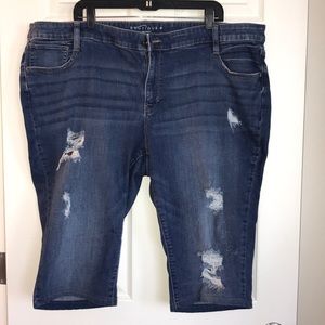 Plus size 24w Distressed Jean shorts skinny